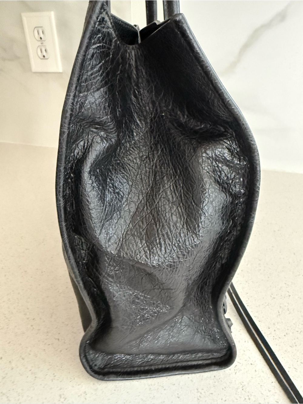 BALENCIAGA Le City Tote Bag Crinkled Black Leather - Picture 4 of 7